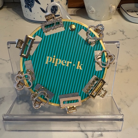 Piper K NWT Mini Claw Clips. Set of 8x. Gold & Rhinestone Embellished. - Picture 1 of 3